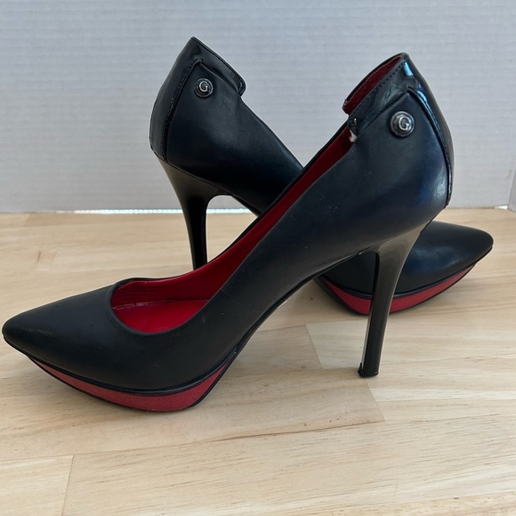 Guess Leather Heels/Size 6 - Picture 6 of 15